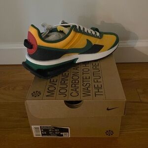 NIKE AIR MAX PRE-DAY UNIVERSITY GOLD/GREEN women’s size 9.5